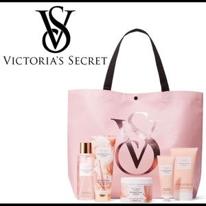 πVICTORIA SECRET COCONUT MILK & ROSE SET